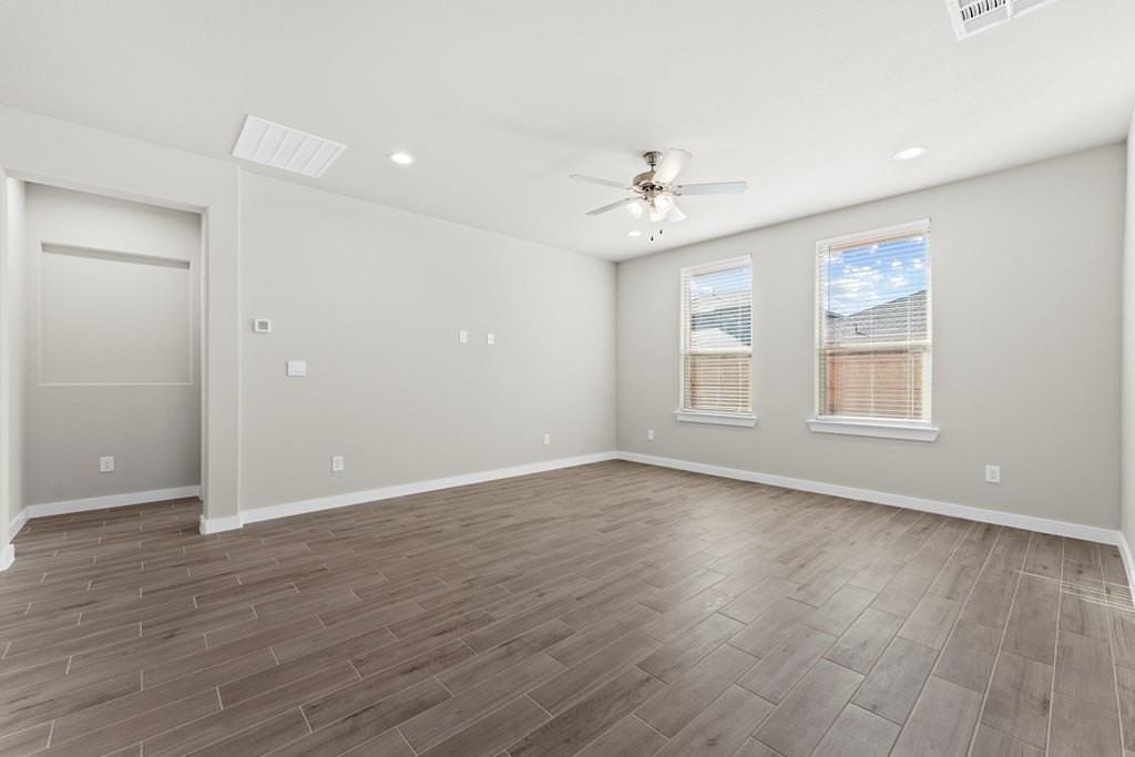 2106 Somerset Dr - Photo 7 of 28