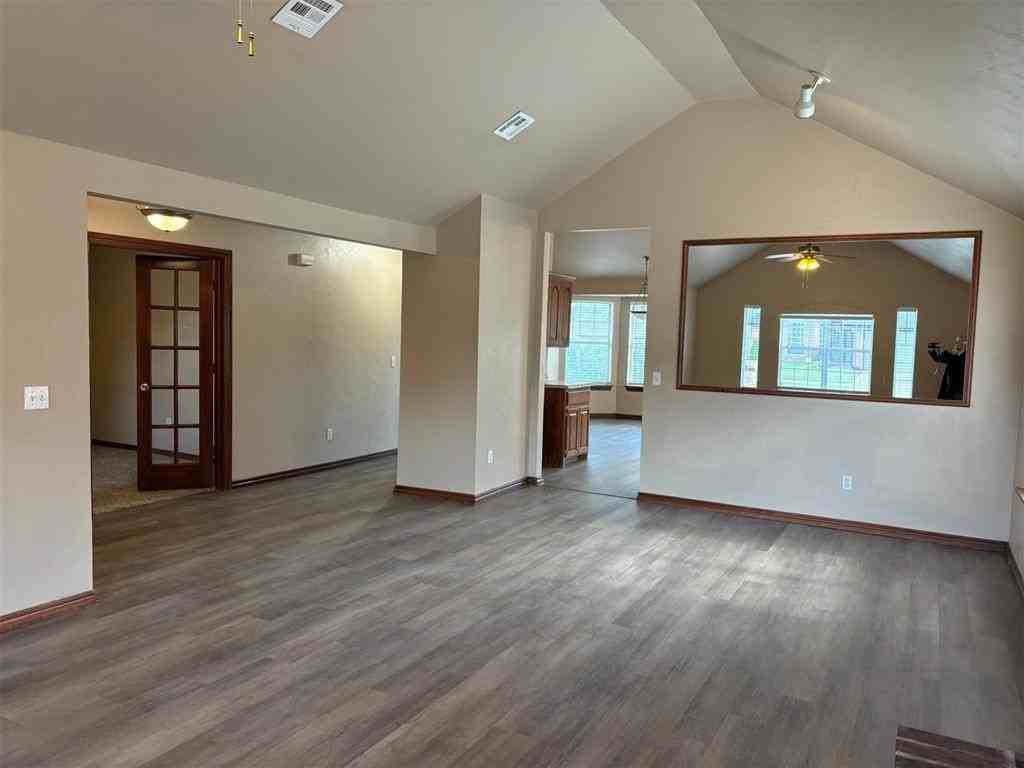 1424 Sw 129th St - Photo 4 of 27