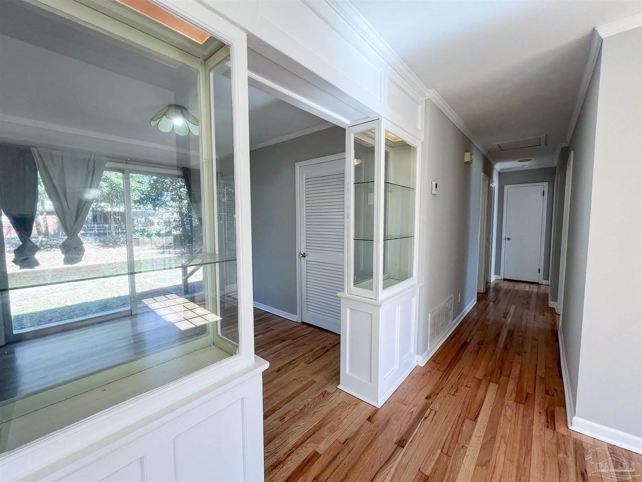 3730 Forest Glen Dr - Photo 4 of 23