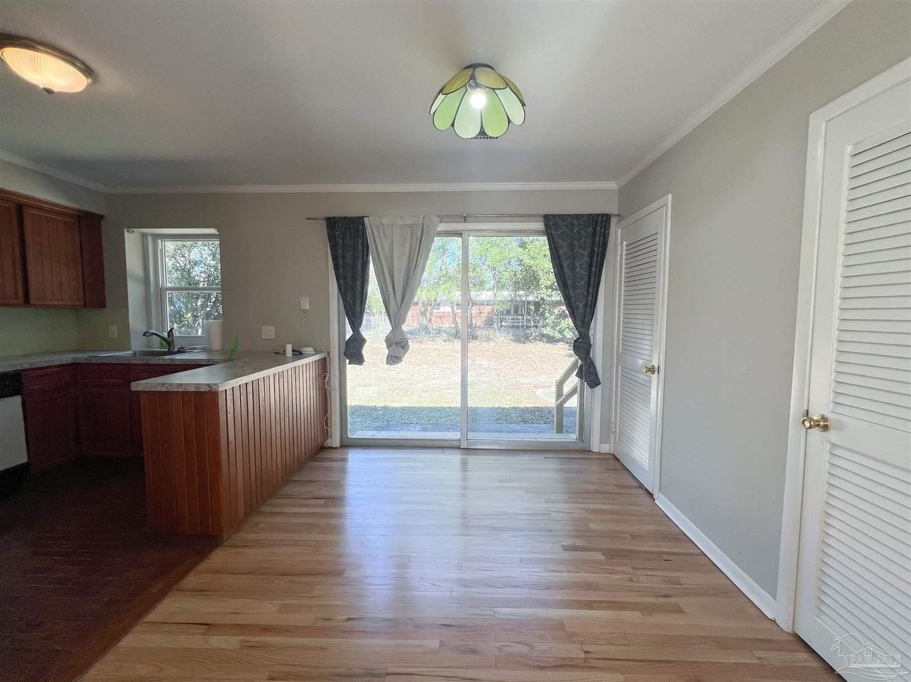 3730 Forest Glen Dr - Photo 5 of 23