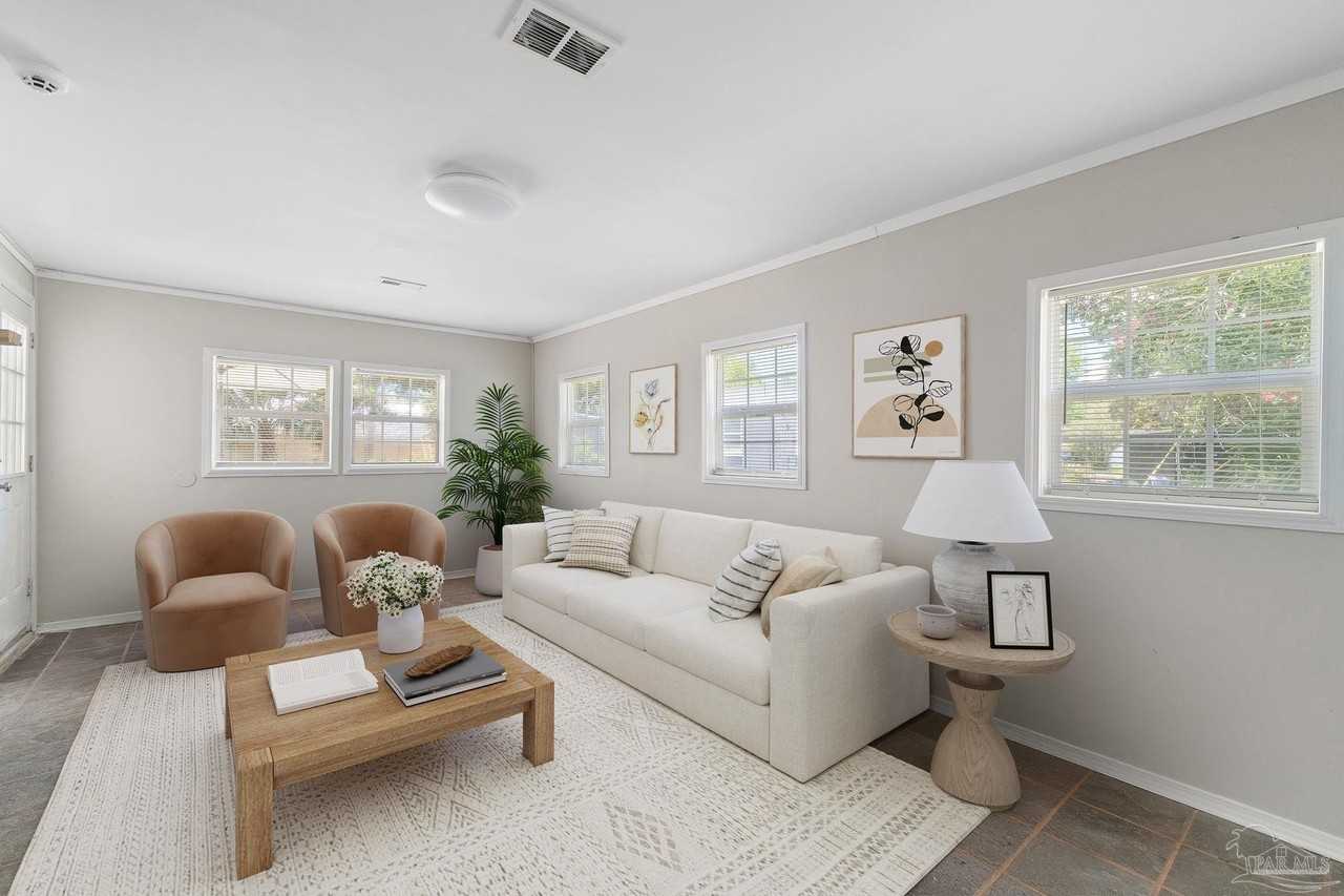 8 Goodman Ln - Photo 6 of 41