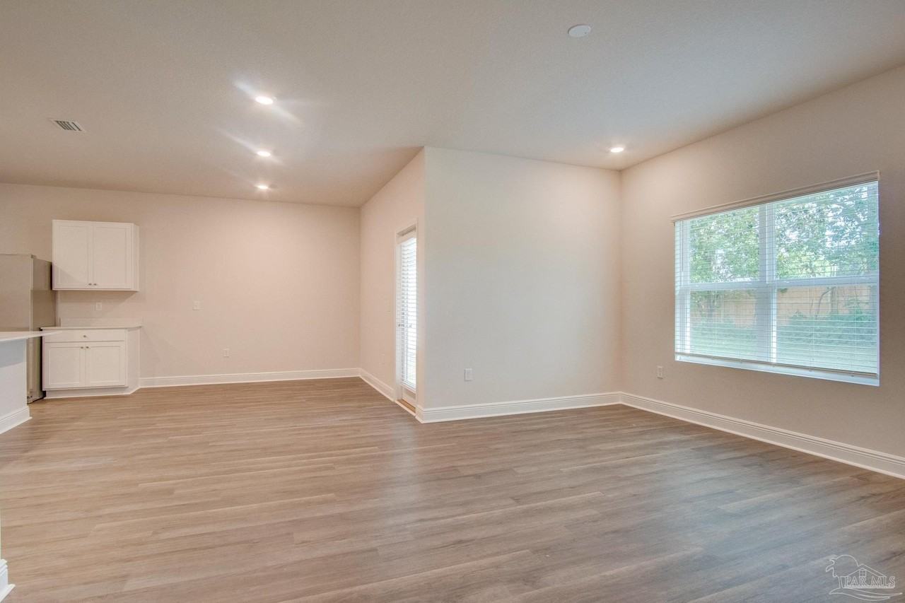 539 Bridle Way - Photo 5 of 28