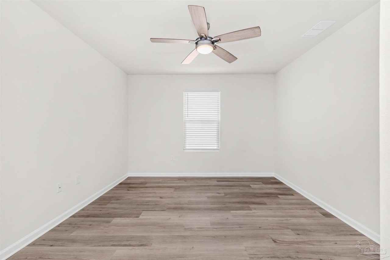 5277 Peach Dr - Photo 6 of 39