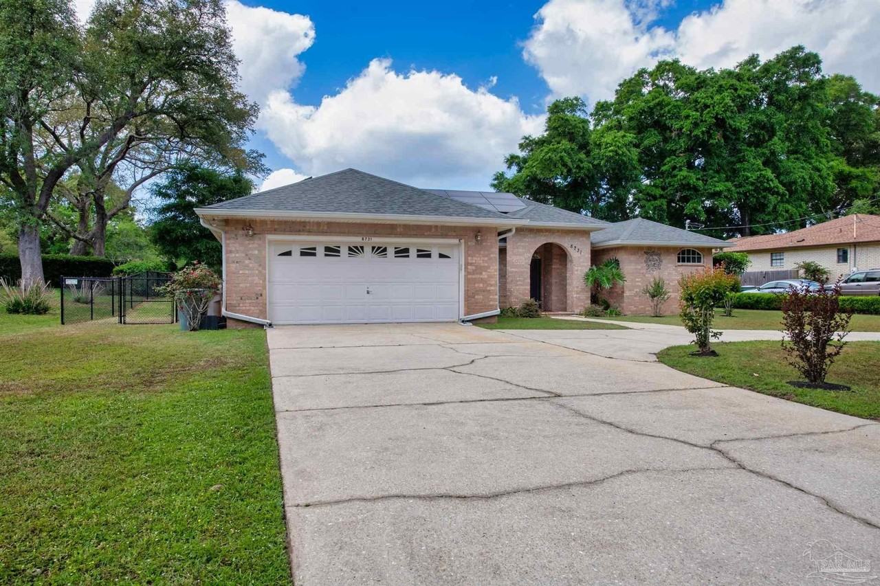 8731 Thunderbird Dr - Photo 2 of 44