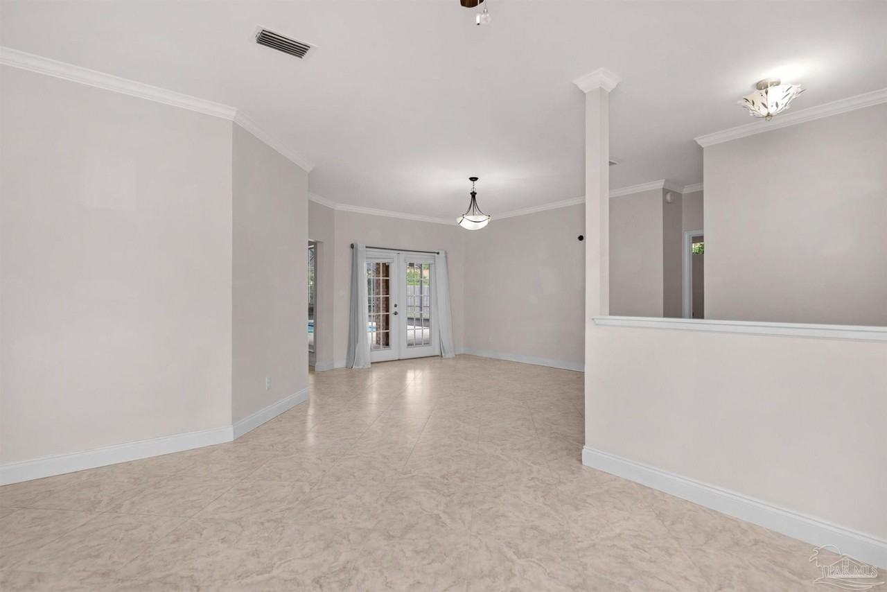 8731 Thunderbird Dr - Photo 5 of 44