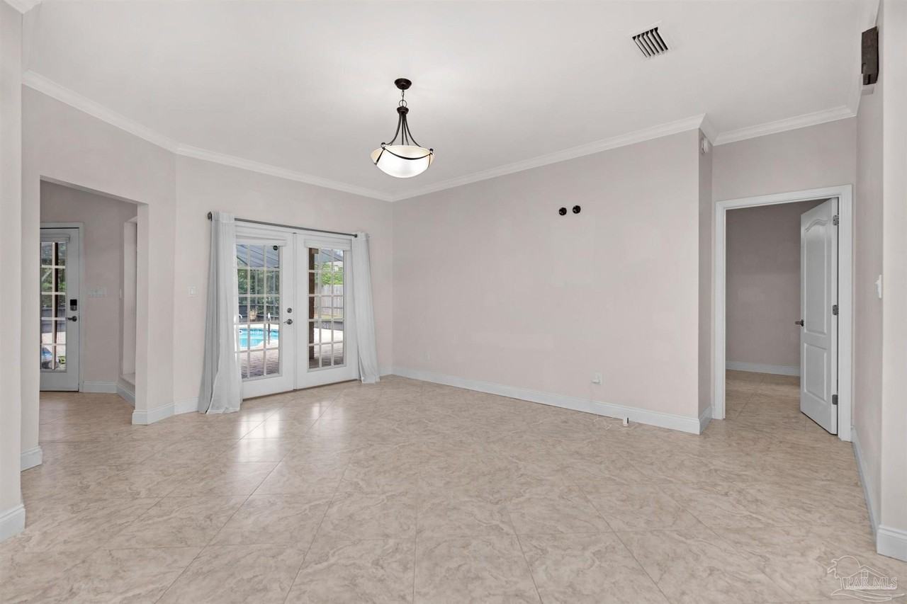 8731 Thunderbird Dr - Photo 7 of 44