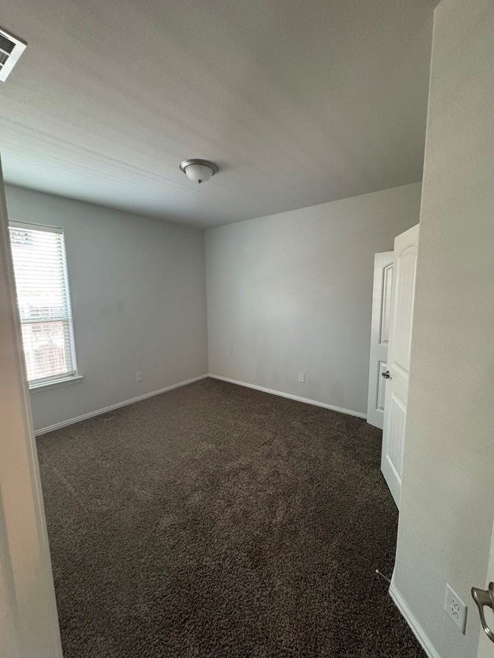 1507 Pavilion Pkwy - Photo 4 of 27