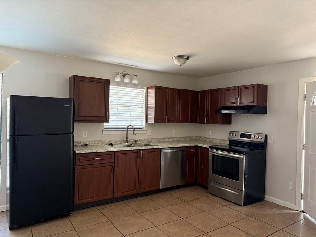 407 W Spruce Ave #A1 - Photo 2 of 5