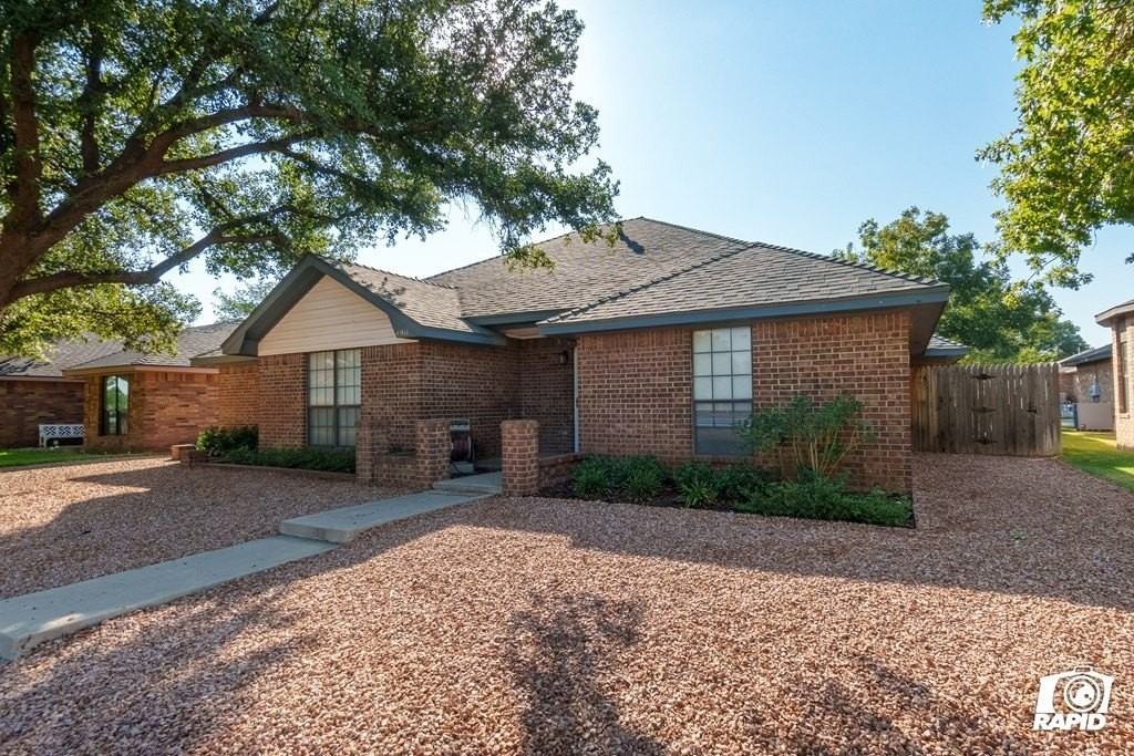 4911 Sherwood Dr - Photo 2 of 34