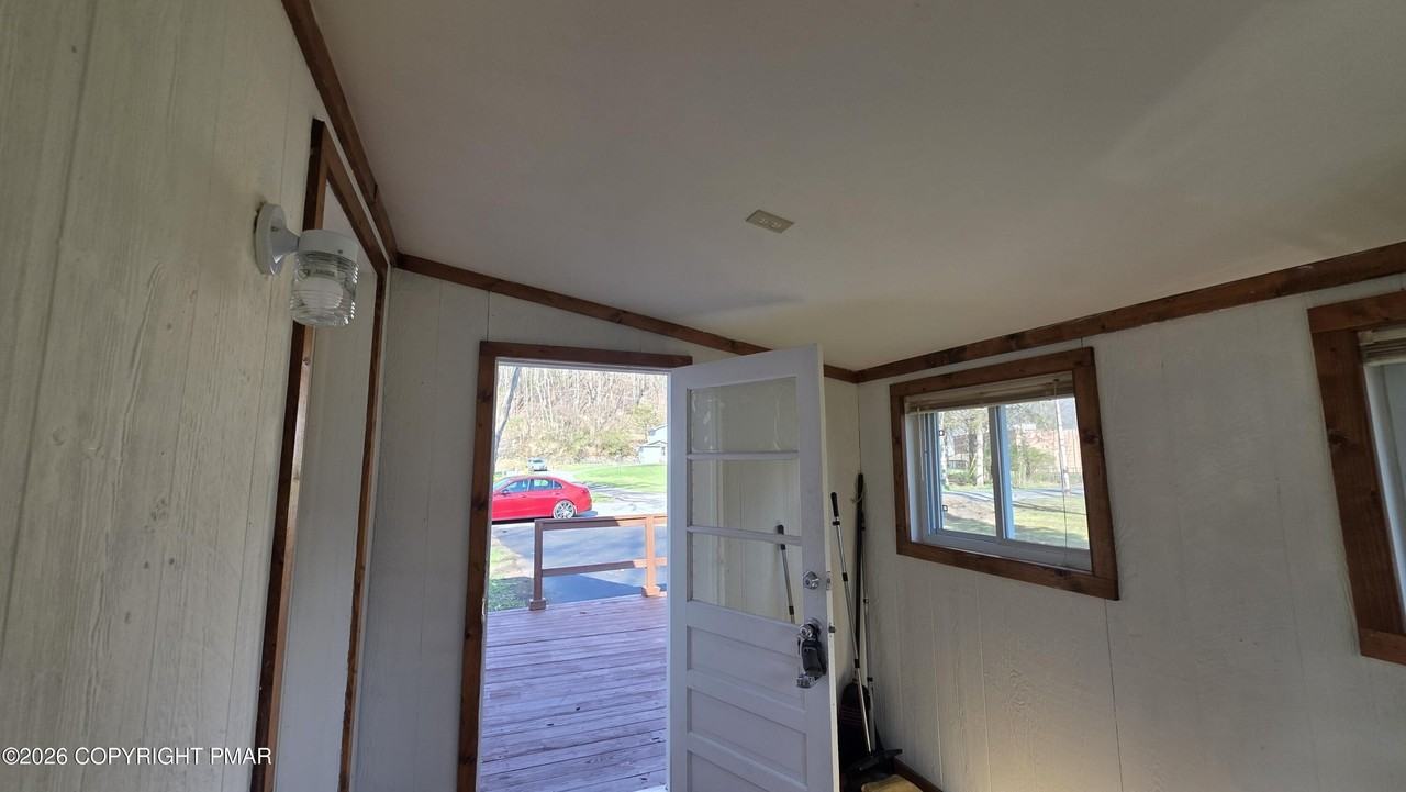 1131 Old Mill Rd - Photo 3 of 27
