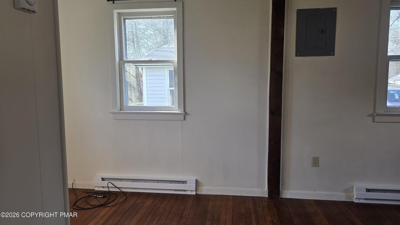 1131 Old Mill Rd - Photo 6 of 27
