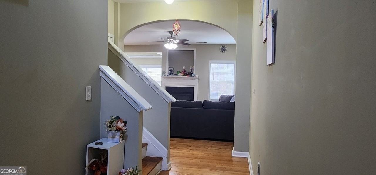 2877 Cross Creek Dr - Photo 3 of 20