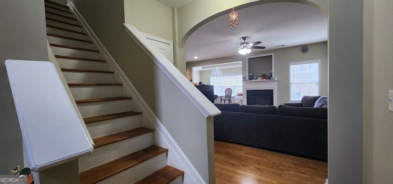 2877 Cross Creek Dr - Photo 4 of 20