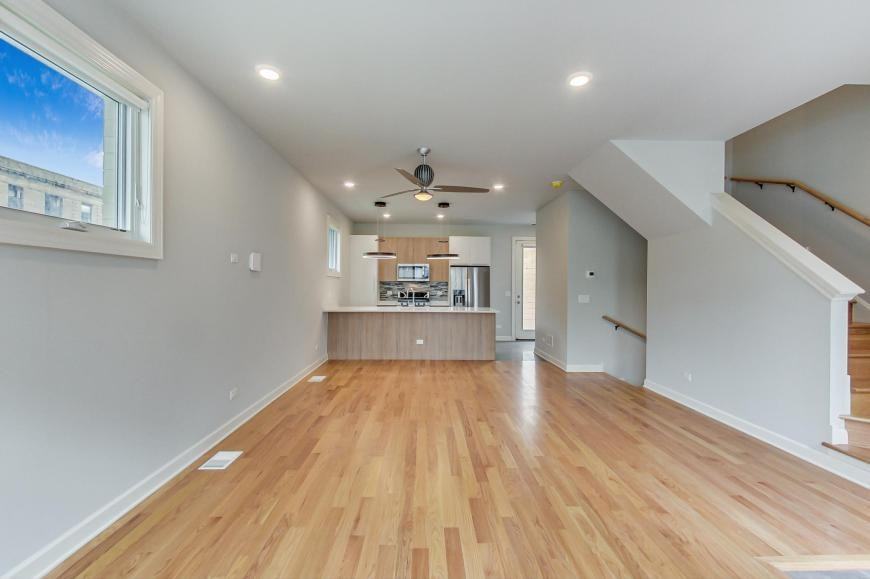 6115 S University Ave - Photo 5 of 10