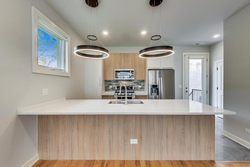 6115 S University Ave - Photo 7 of 10