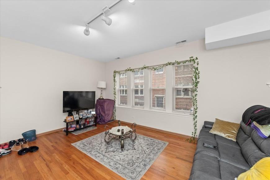 2307 E 70th Pl - Photo 4 of 10