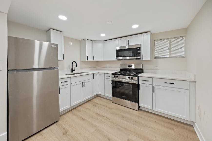 4737 N Kildare Ave - Photo 2 of 9