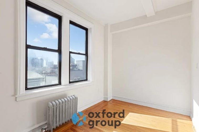 348 W 56th St - Photo 5 of 8