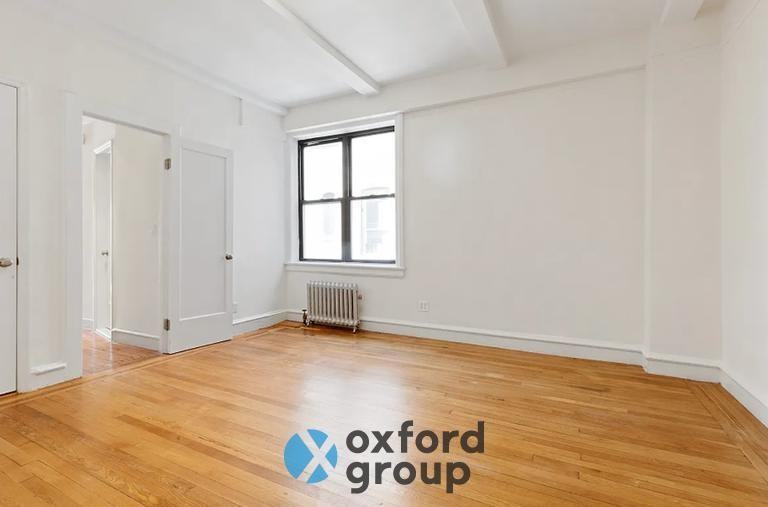 348 W 56th St - Photo 7 of 8