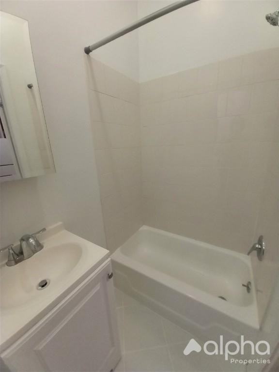 321 E 108th St - Photo 4 of 6