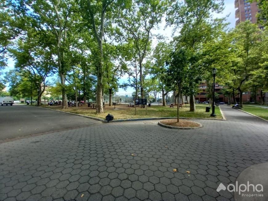 321 E 108th St - Photo 6 of 6