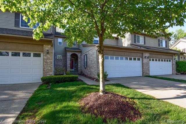 41687 Glade Rd - Photo 2 of 50