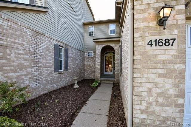 41687 Glade Rd - Photo 3 of 50