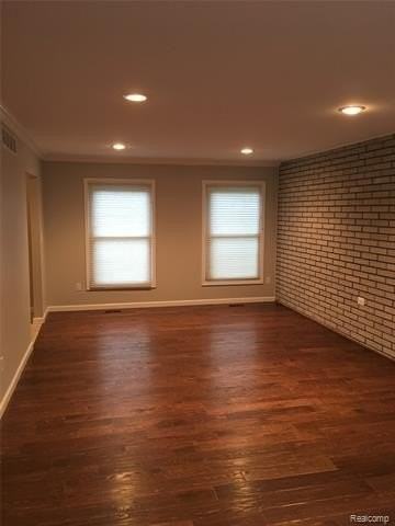 6719 Vachon Dr - Photo 3 of 28