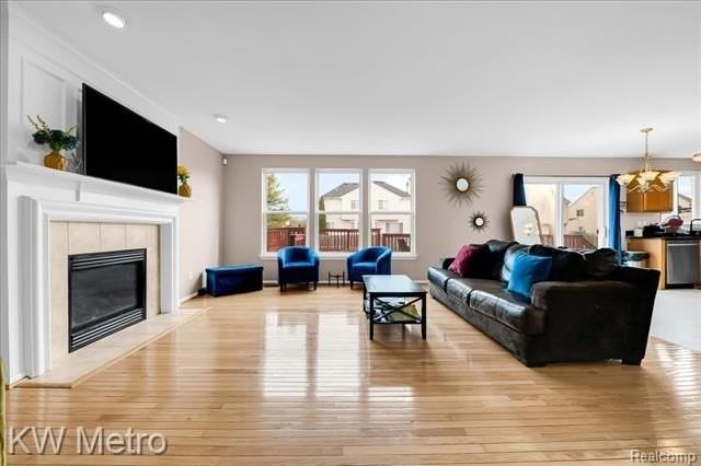 7696 Henley Dr - Photo 6 of 24