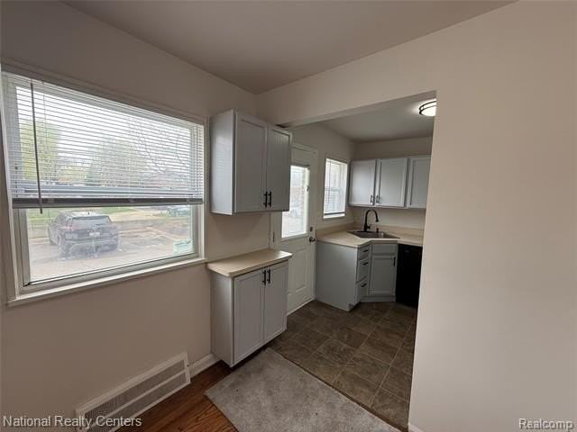 3264 Coolidge Hwy - Photo 7 of 17