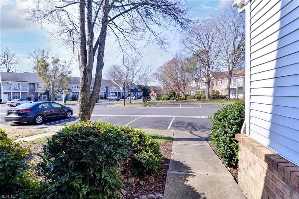 620 Windbrook Cir - Photo 5 of 31