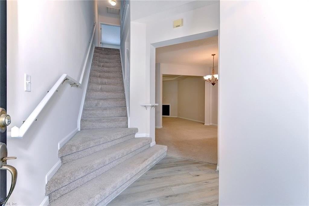 620 Windbrook Cir - Photo 6 of 31