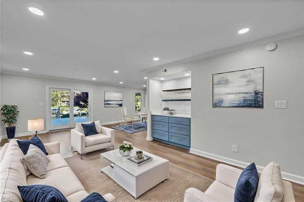 4396 Point West Dr - Photo 3 of 35