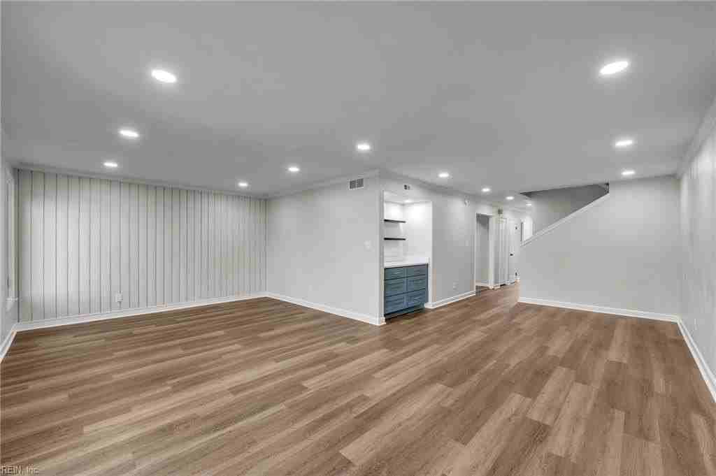 4396 Point West Dr - Photo 6 of 35