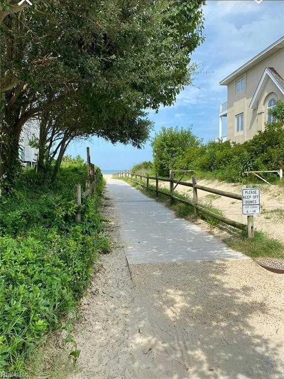 3743 Surry Rd - Photo 2 of 13