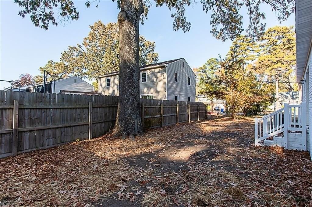 806 Terrace Dr - Photo 3 of 50