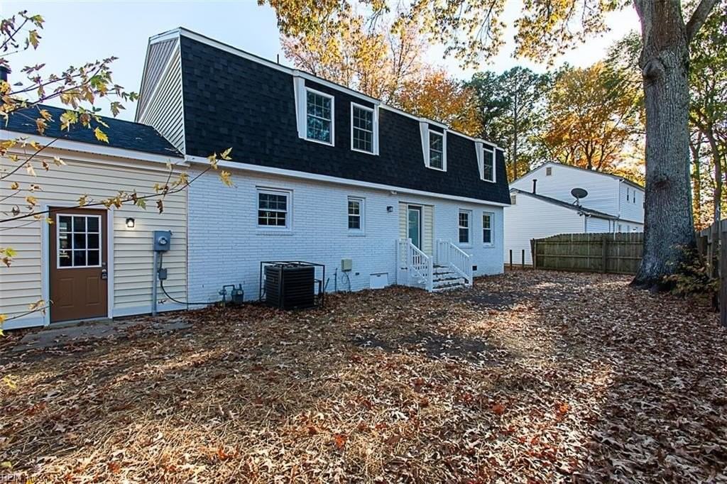 806 Terrace Dr - Photo 4 of 50