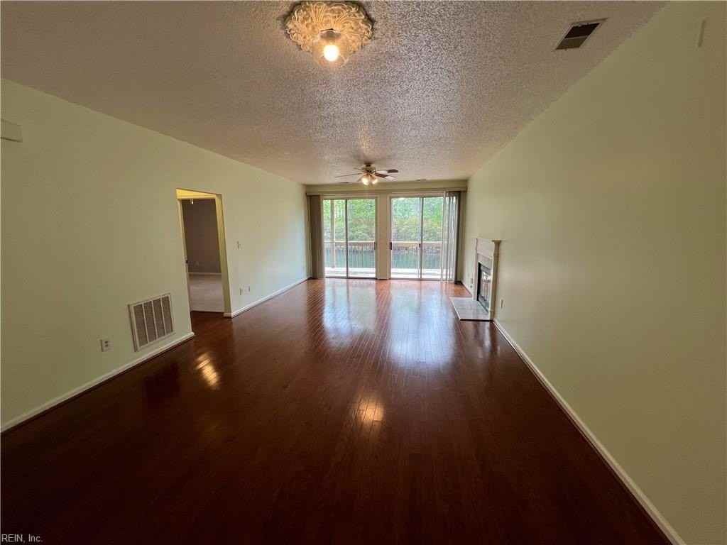 833 Gas Light Ln - Photo 6 of 27