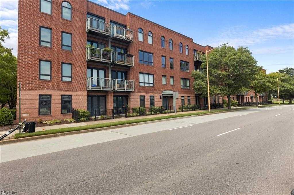 423 Saint Pauls Blvd #4A - Photo 2 of 26