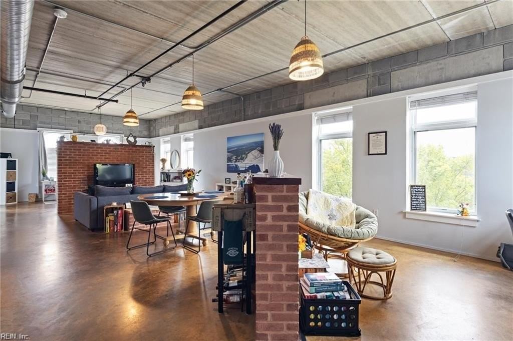 423 Saint Pauls Blvd #4A - Photo 4 of 26