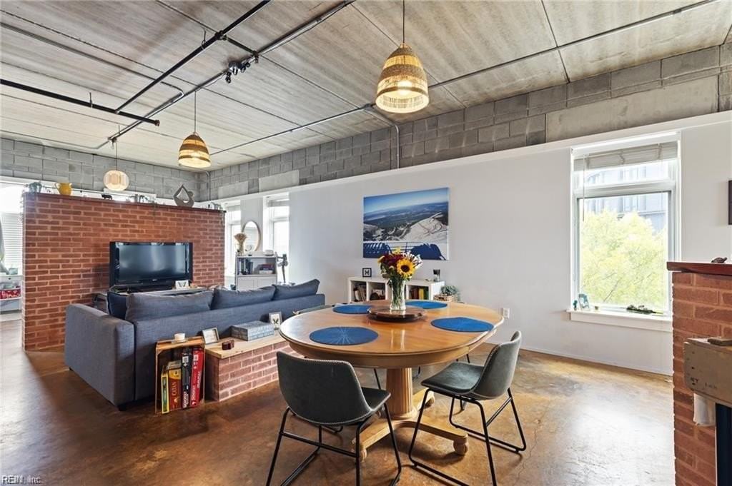 423 Saint Pauls Blvd #4A - Photo 5 of 26