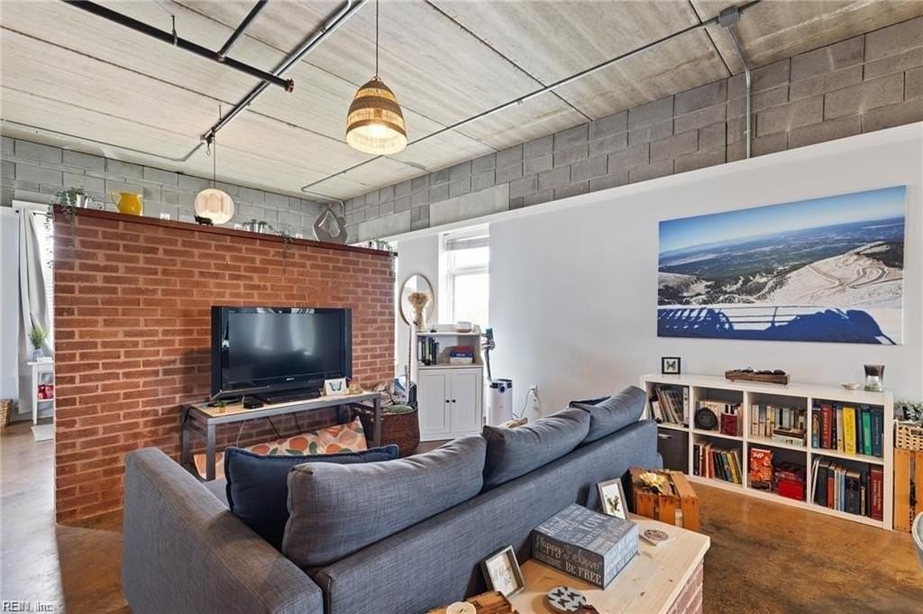 423 Saint Pauls Blvd #4A - Photo 6 of 26