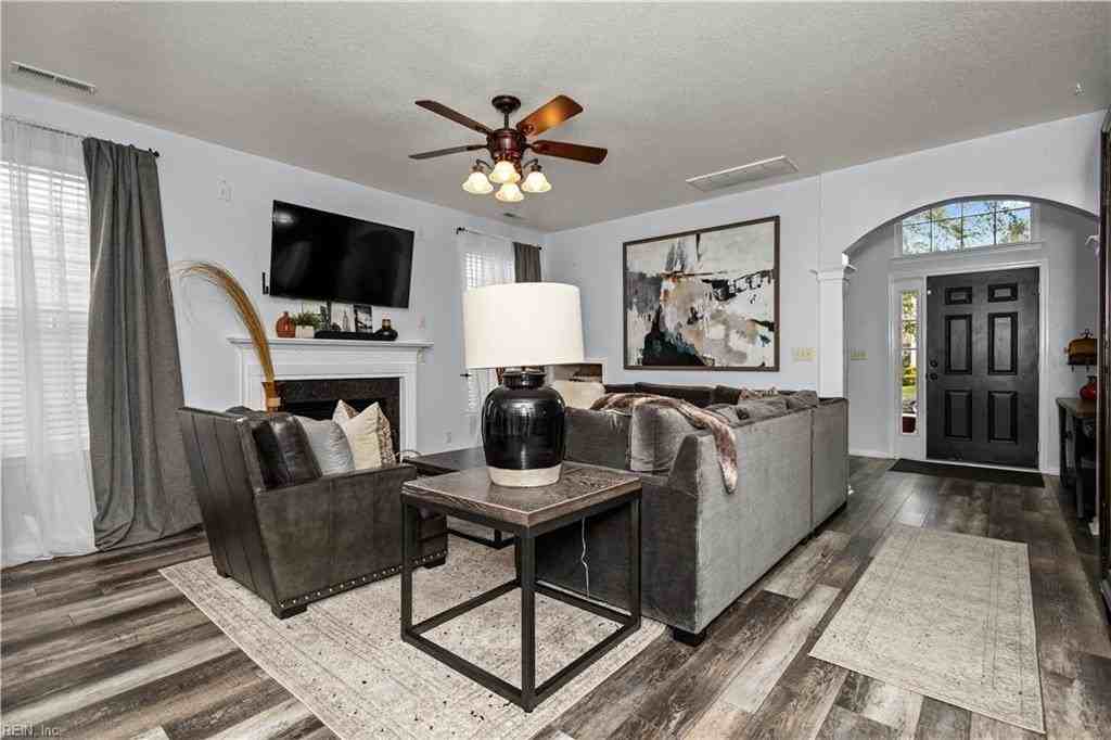 2476 Apiary Ct - Photo 6 of 50