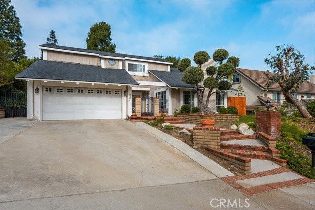 257 S Hillcrest St - Photo 2 of 8
