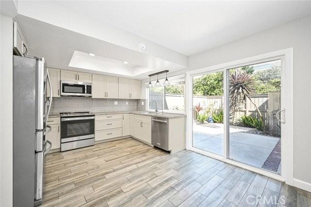 7021 Seal Cir - Photo 2 of 8