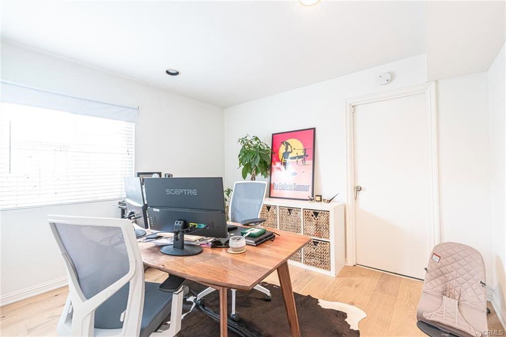 719 Poinsettia Ave - Photo 3 of 8