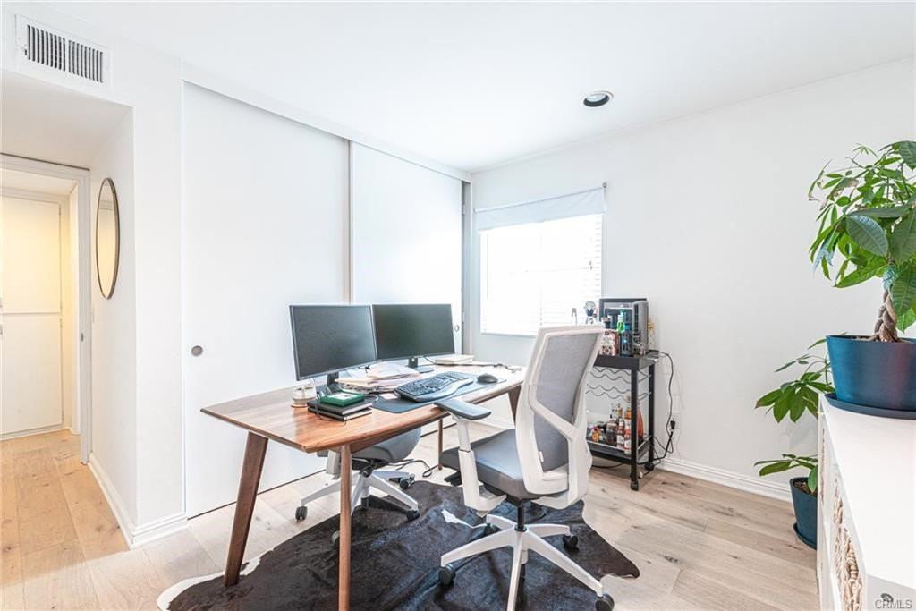 719 Poinsettia Ave - Photo 5 of 8