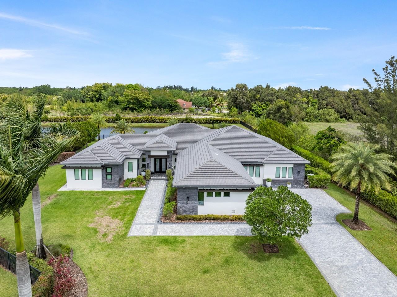 17101 Magnolia Estates Dr - Photo 5 of 50