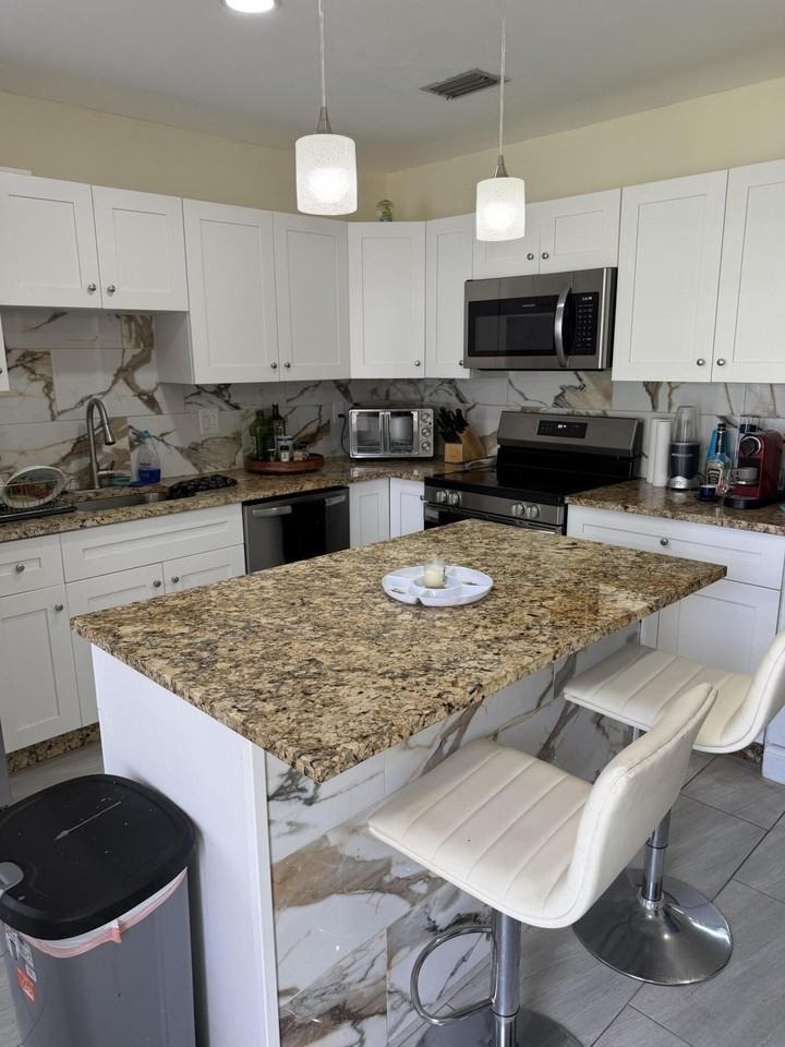 20867 Wendall Ter - Photo 2 of 12