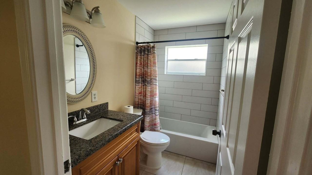 1262 Primrose Ln - Photo 6 of 12